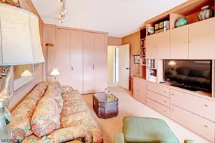 2 Claridge Dr 2Hw, Verona, NJ 07044 - Photo 15