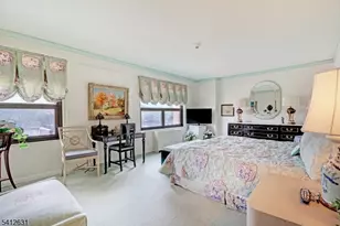 2 Claridge Dr 2Hw, Verona, NJ 07044 - Photo 11