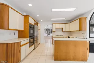 10 Blazier Rd, Warren Township, NJ 07059 - Photo 11