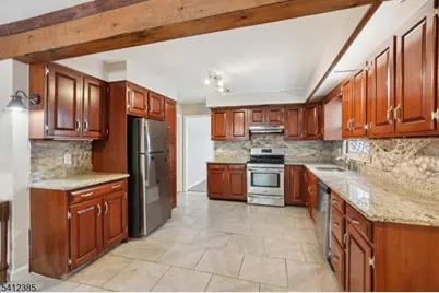 32 Garden Pl, Pequannock Township, NJ 07444 - Photo 11