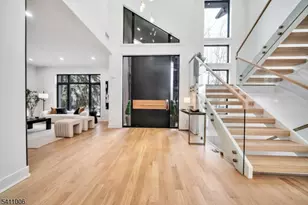 17 Belvedere Dr, Livingston, NJ 07039 - Photo 3