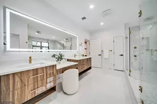 17 Belvedere Dr, Livingston, NJ 07039 - Photo 33