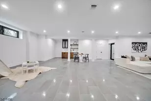 17 Belvedere Dr, Livingston, NJ 07039 - Photo 37