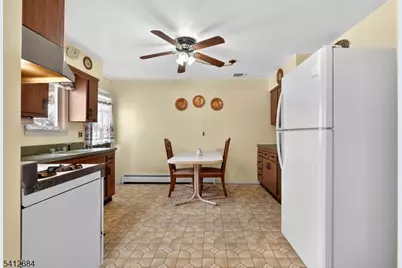 162 Dundee Ave, Paterson, NJ 07503 - Photo 9