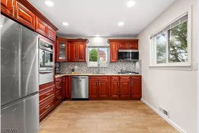 401 White St, Orange, NJ 07050 - Photo 9