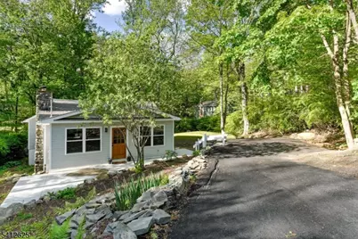 39 Old Rd, Ringwood, NJ 07456 - Photo 1