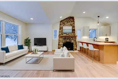 39 Old Rd, Ringwood, NJ 07456 - Photo 5