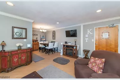 305 Federal Hill Rd, Pompton Lakes, NJ 07442 - Photo 3