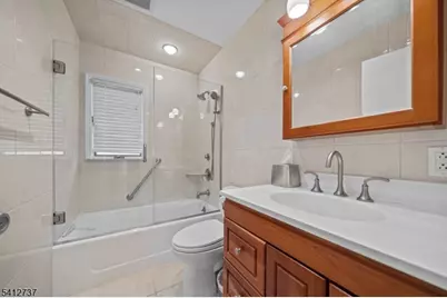 784 Cherry St, New Milford, NJ 07646 - Photo 17