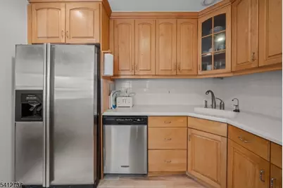 784 Cherry St, New Milford, NJ 07646 - Photo 9