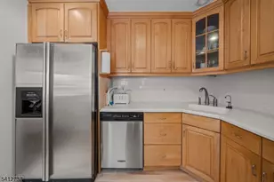 784 Cherry St, New Milford, NJ 07646 - Photo 9