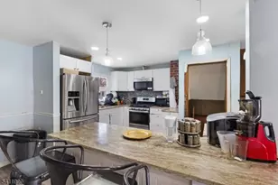 31 Grove Rd, Union Township, NJ 07083 - Photo 7