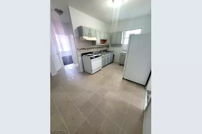 54 Lindsley Pl, East Orange, NJ 07018 - Photo 5