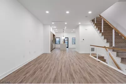 2 Harbor Front Plz, Elizabeth, NJ 07206 - Photo 9