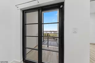 2 Harbor Front Plaza, Elizabeth, NJ 07206 - Photo 21