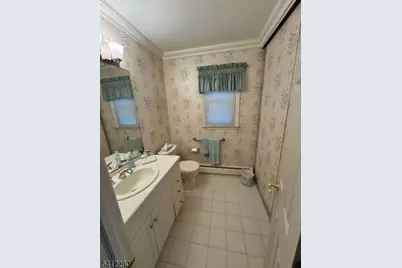 19 Knox Ter, Totowa, NJ 07512 - Photo 11