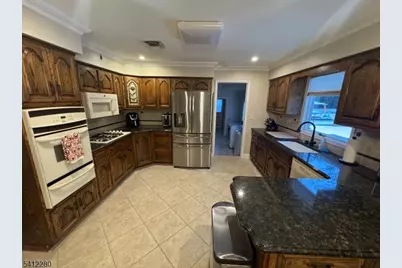 19 Knox Ter, Totowa, NJ 07512 - Photo 9