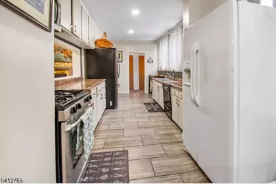 41 Curtis Ave, West Orange Township, NJ 07052 - Photo 11