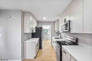 59 Bayberry Dr, Franklin Township, NJ 08873 - Photo 7