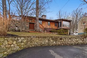 543 Lakeside Ave, Hopatcong, NJ 07821 - Photo 25