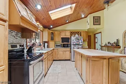 543 Lakeside Ave, Hopatcong, NJ 07821 - Photo 5