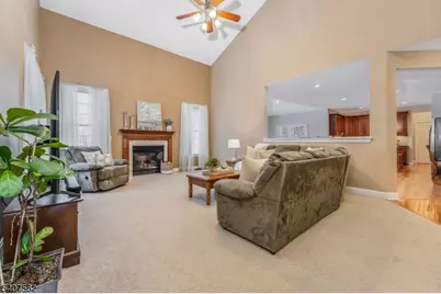 36 Crestview Dr, Clinton Township, NJ 08809 - Photo 11