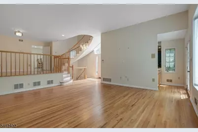 4 Dearburn Ct, Florham Park, NJ 07932 - Photo 3