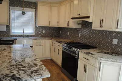 51 Anderson Ave, Totowa, NJ 07512 - Photo 5