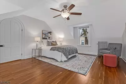 40 Franklin Pl, Montclair, NJ 07042 - Photo 23