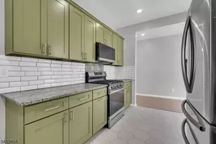 123 Dodd St, East Orange, NJ 07017 - Photo 15