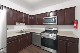 89 Stockton Ct, Parsippany, NJ 07950 - Photo 3