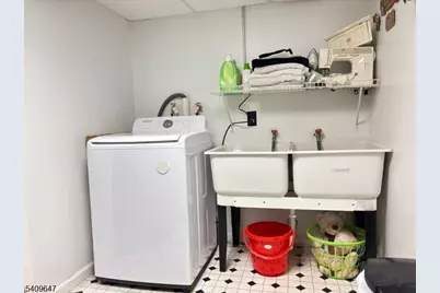 519 Norwood St, East Orange, NJ 07018 - Photo 17