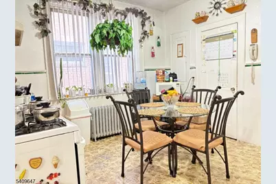 519 Norwood St, East Orange, NJ 07018 - Photo 11