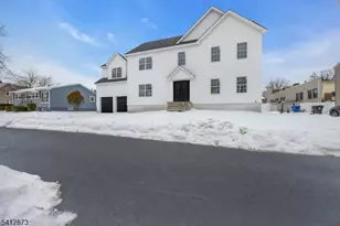 1027 Mereline Ave, Woodbridge Township, NJ 07001 - Photo 3