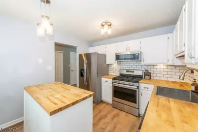 110 Arbor Way, Branchburg Township, NJ 08876 - Photo 7