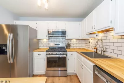 110 Arbor Way, Branchburg Township, NJ 08876 - Photo 5