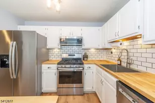 110 Arbor Way, Branchburg Township, NJ 08876 - Photo 5