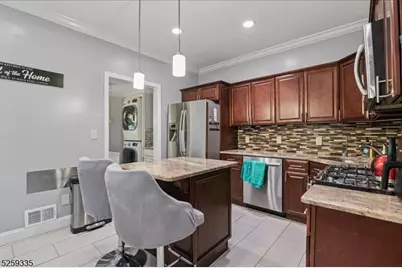 7 Martin St, Paterson, NJ 07501 - Photo 9