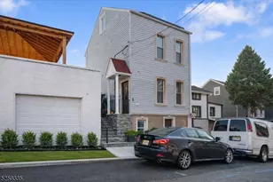 7 Martin St, Paterson, NJ 07501 - Photo 29