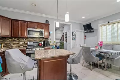 7 Martin St, Paterson, NJ 07501 - Photo 7