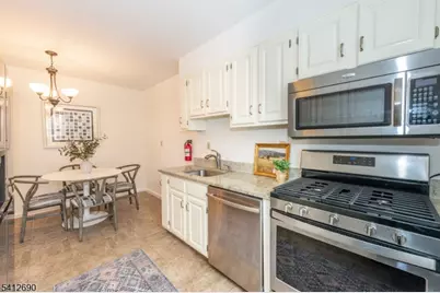 101 Gates Ave #A2, Montclair Twp., NJ 07042 - Photo 11