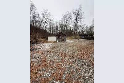 108 Stickles Pond Rd, Andover Township, NJ 07860 - Photo 3