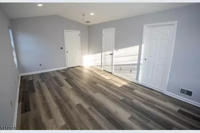 267 Perry Ave, Union Township, NJ 07083 - Photo 23