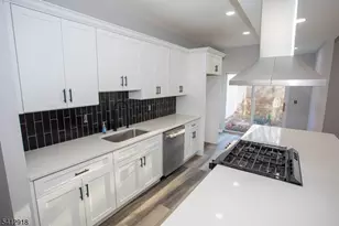 267 Perry Ave, Union Township, NJ 07083 - Photo 15