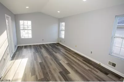 267 Perry Ave, Union Township, NJ 07083 - Photo 21