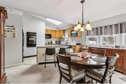 19 Honeyman Pl, Berkeley Heights Township, NJ 07922 - Photo 11