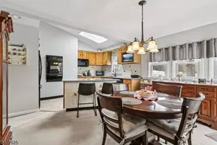 19 Honeyman Pl, Berkeley Heights Township, NJ 07922 - Photo 11