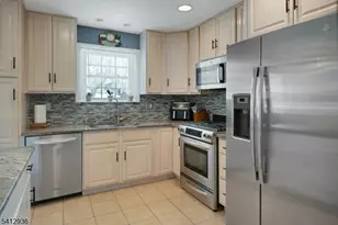 224 Rossiter Ave, Paterson, NJ 07502 - Photo 15