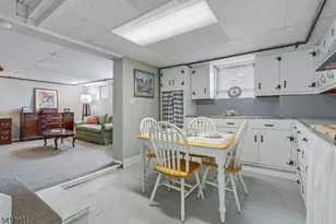 381 Dogwood Dr, Union Township, NJ 07083 - Photo 23