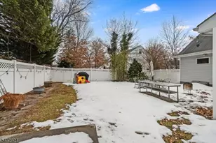 381 Dogwood Dr, Union Township, NJ 07083 - Photo 27